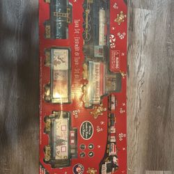 2022 Disney Train Set. New*