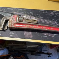 Rigid Pipe Wrench 36”