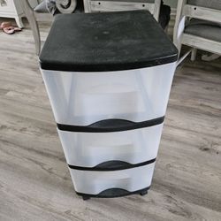 Plastic Storage On Wheels  30 Obo