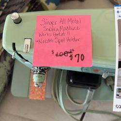 Singer Sewing Machine 
