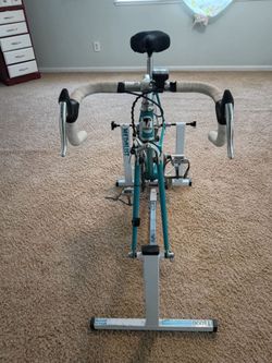 560 Trek Shimano 105 Road bike