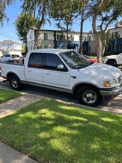 2001. Ford