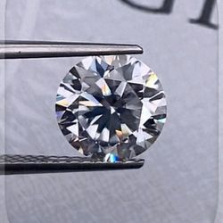 2.5 Carat  Moissanite Diamond With GRA Certificate 