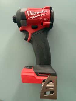 Milwaukee Fuel Impact Driver 2953-20 *like new*