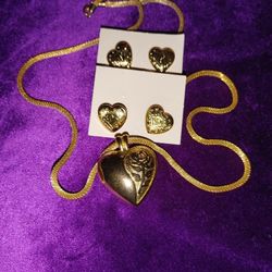 Hearts And More Hearts...gold-tone Earrings.& Nevklace
