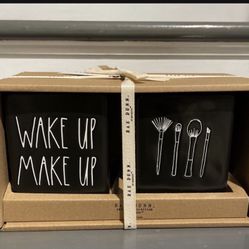 Rae Dunn “WAKE UP MAKE UP” Set Of Makeup Brushes Holder - Black 
