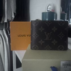 LV men Wallet