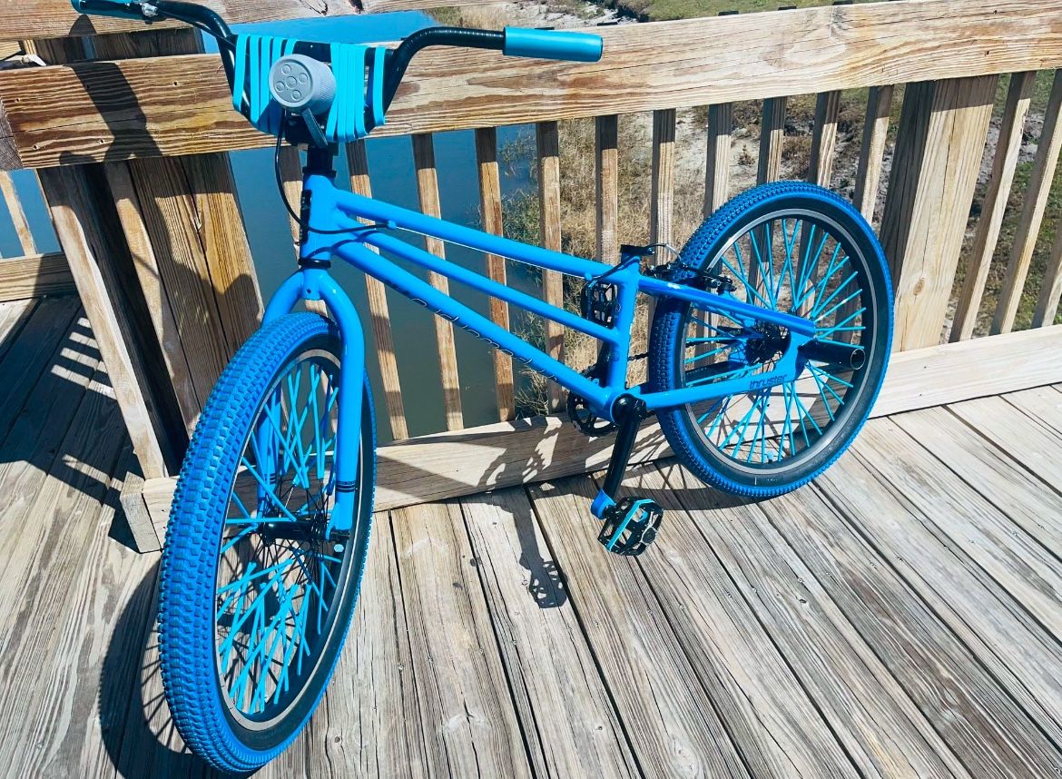 Wheelie Bike Thruster