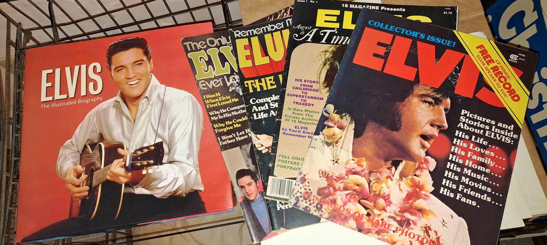Elvis Book And Magazines