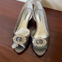 Metallic Gray Evening Wear Shoes - Size 8.5