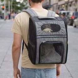 New In Box Pet Carry Over The Shoulder Travel Bag Backpack For Dog Cat Or Small Pet Black And Gray 