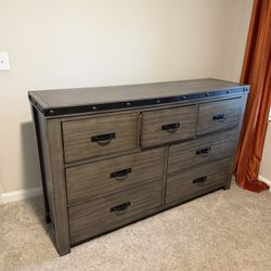 Dresser With Mirror. Fair Condition. BEST OFFER