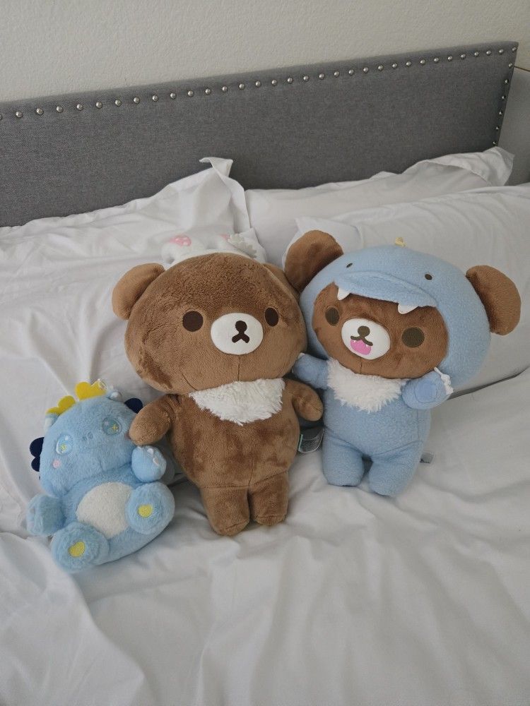 3 Plushies