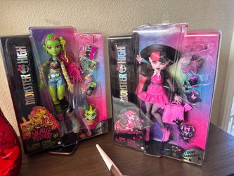Monster high dolls