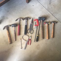 Martillos Y Más eramienta Buenas Condiciones Presio negociable