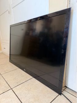 55” LG Flat Screen TV – Needs LED Backlight Repair