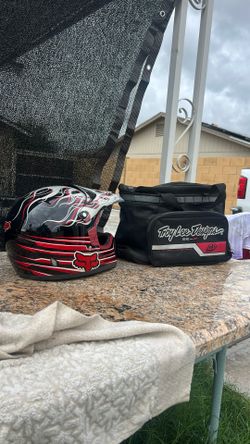 Troy Lee Designs 50 cm Helmet With bag