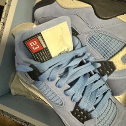 air jordan 4 retro (University blue)