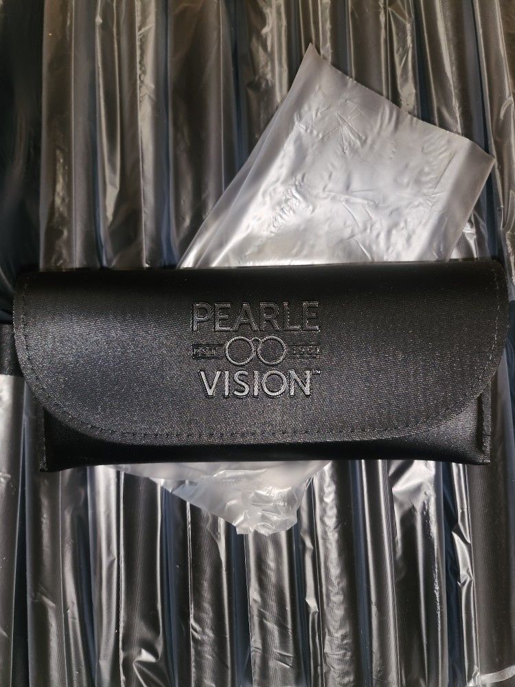Box 24 Ct. Pearle Vision Eyeglass/Sunglass Protective Cases For Glasses
