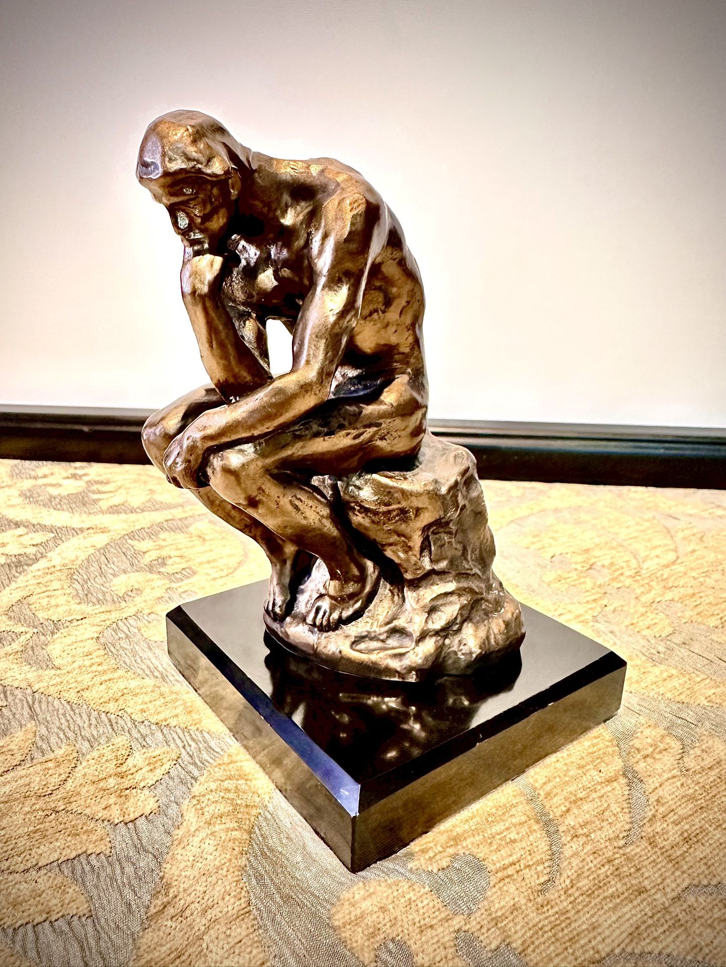 Beautiful small bronze like sculpture by Alva 1993 with dimensions H6.5xW4 inch Lbs 2.4 Bronze like item - most likely bronze painted hard ceramics, i