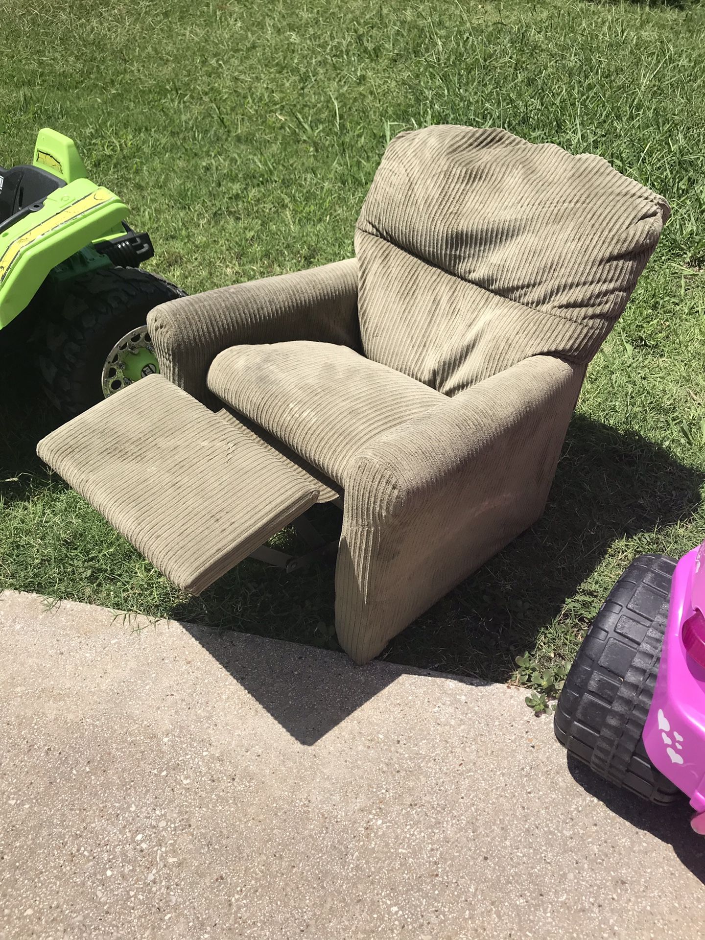 Kids chair $25 firm