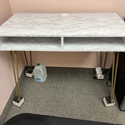 Beauty Bar Set Up Chair And Table