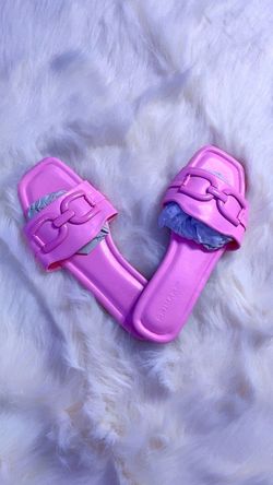 Elegant women's sandals