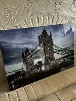 London Tower Bridge Glass Wall Decor 47”Lx31.5”H