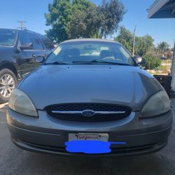 2003 Ford Taurus