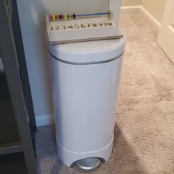 Trash can bin 