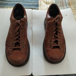 Leather shoes