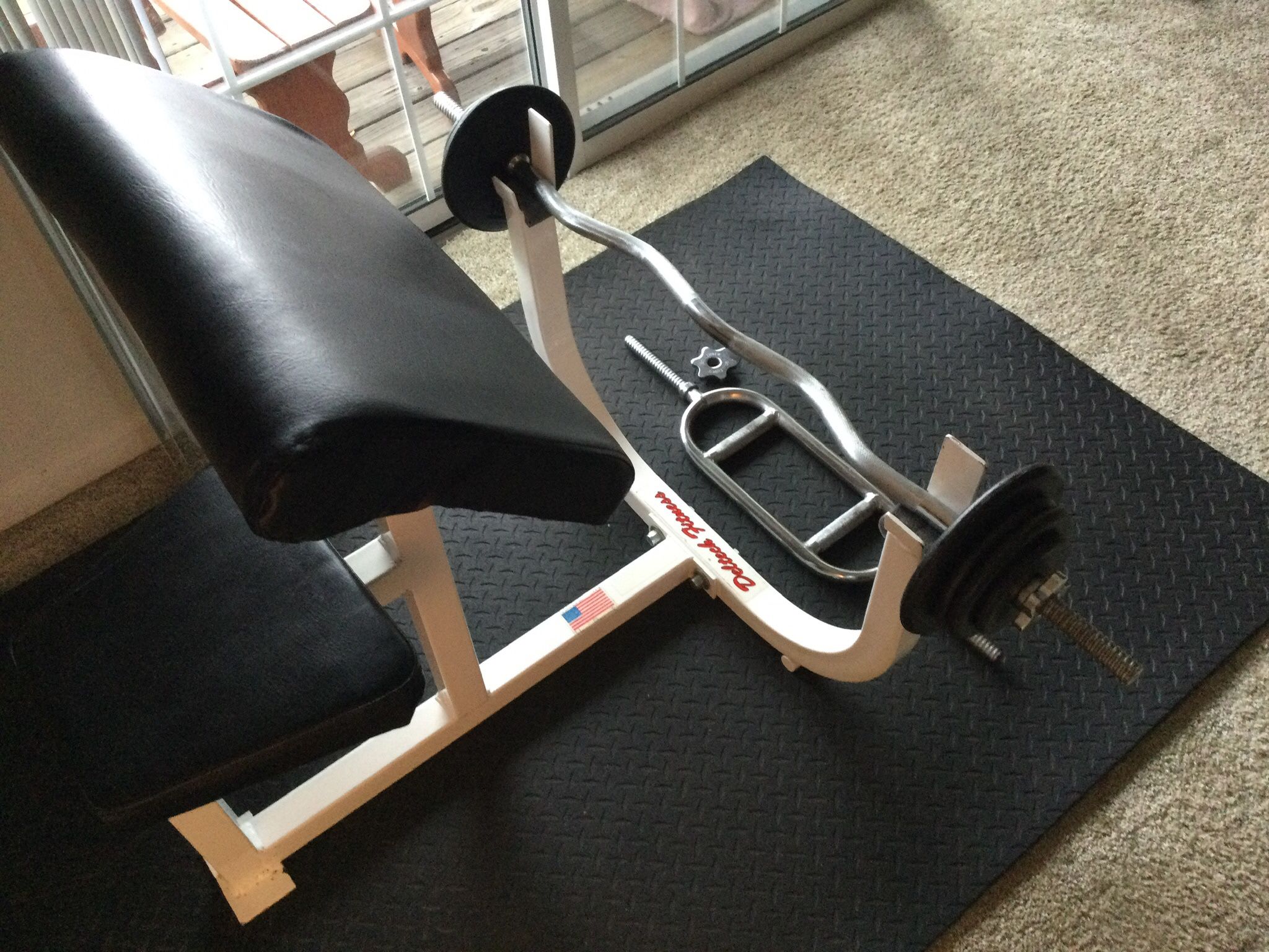 Preacher Curl Weight Bench With 2 Barbells And Standard Weights