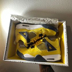 Authentic Jordan 4 Thunder Yellow
