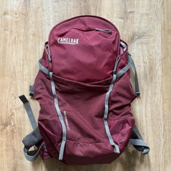 Camelbak Women’s Rim Runner X20 Hiking Pack