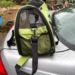 Comfort Pet Carrier 20.00 Green