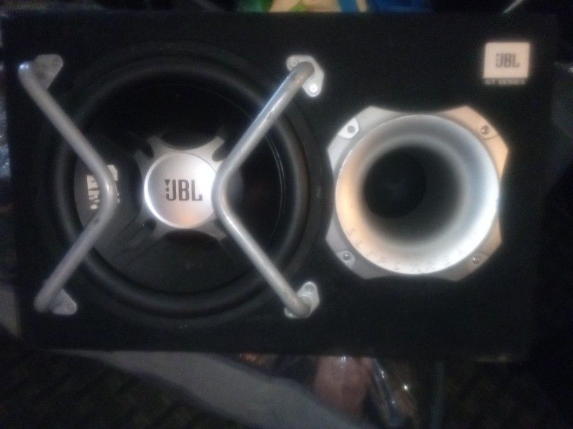 JBL GT-BassPro12 12-Inch (300mm) Car Audio Powered Subwoofer System, black