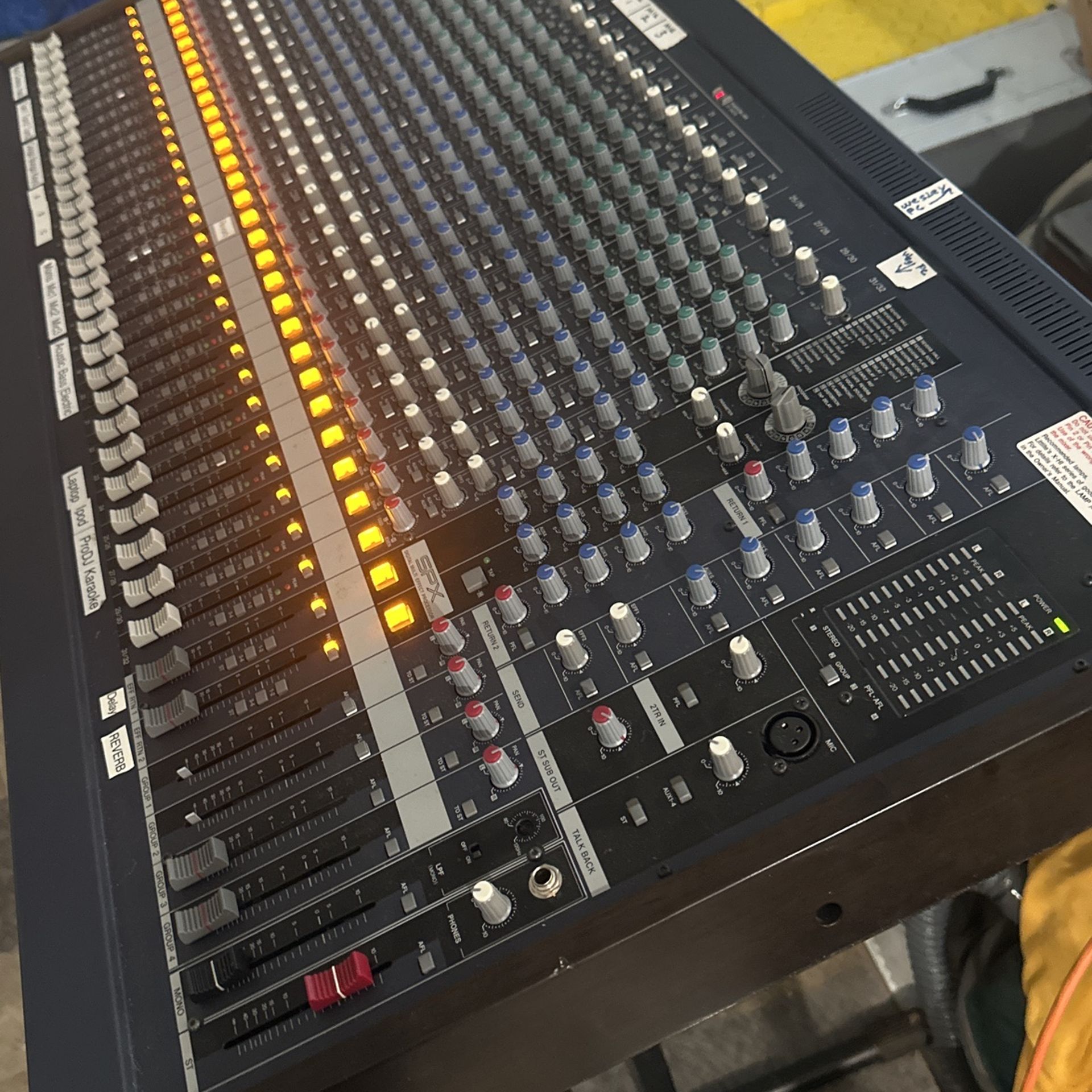 Yamaha Mixing Console MG32/14FX
