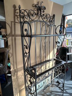 Bombay Wine/Plant rack