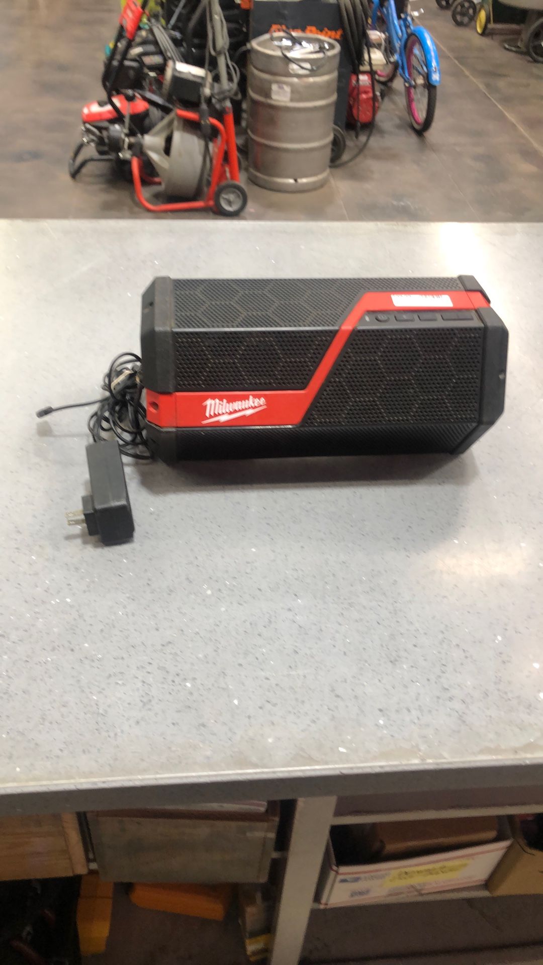 Milwaukee, Bluetooth speaker