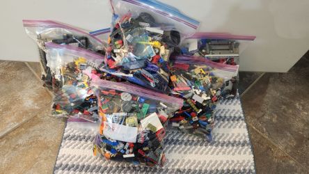 16 lbs Loose Lego Bricks