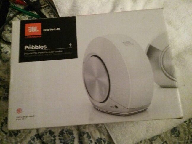 JBL PEBBLES PLUG AND PLAY STEREO COMPUTER SPEAKERS
