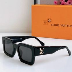 Louis Vuitton sunglasses, Black Gold