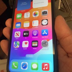 iPhone  11  128gb Factory Unlocked.  Front screen Little Crack. 