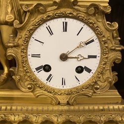 Excellent Antique Gilt Bronze French Clock