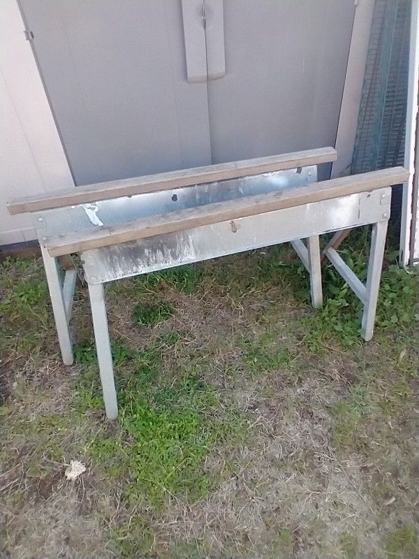 Two saw horses sturdy aluminum