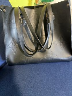 Black handbags