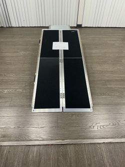 $150 :  (72”) 6 foot long / all aluminum wheelchair or heavy equipment ramp / 800 pound capacity