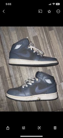 Air Jordan Retro 1 Mid Cool Grey