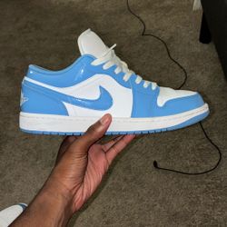 Air Jordan 1 Low “UNC” (University Blue) sneakers