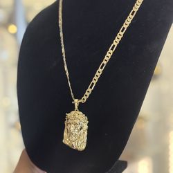 Gold Jesus Head Pendant & Figaro Chain